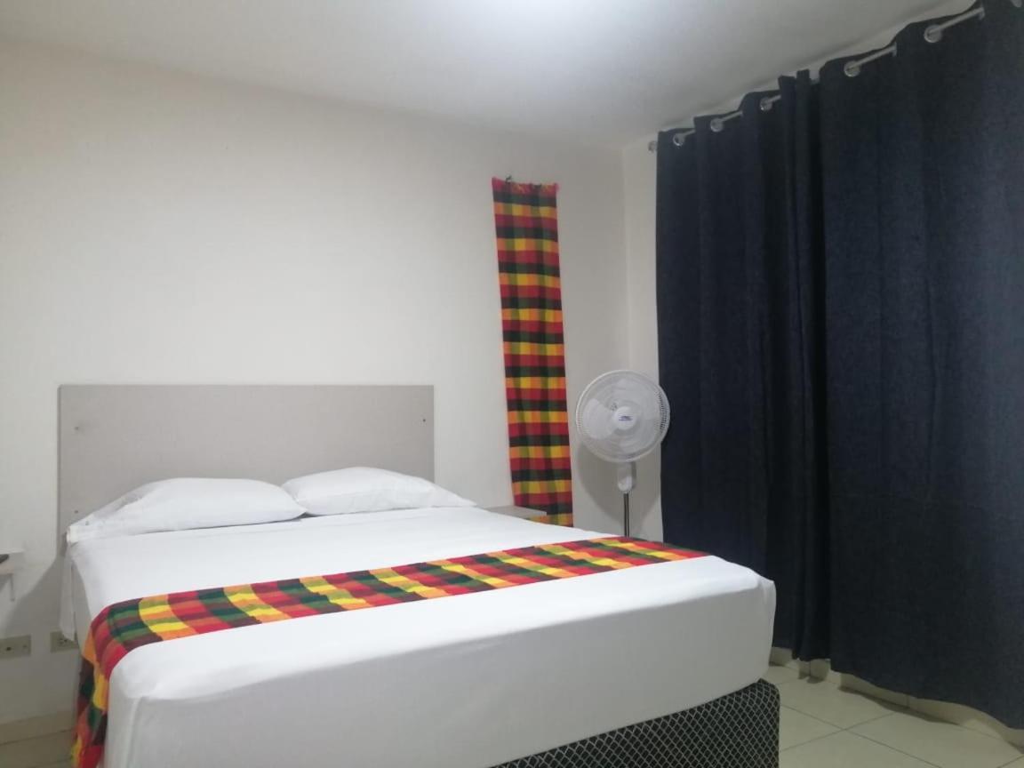 Hotel Ghiza เตกูซิกัลปา ภายนอก รูปภาพ