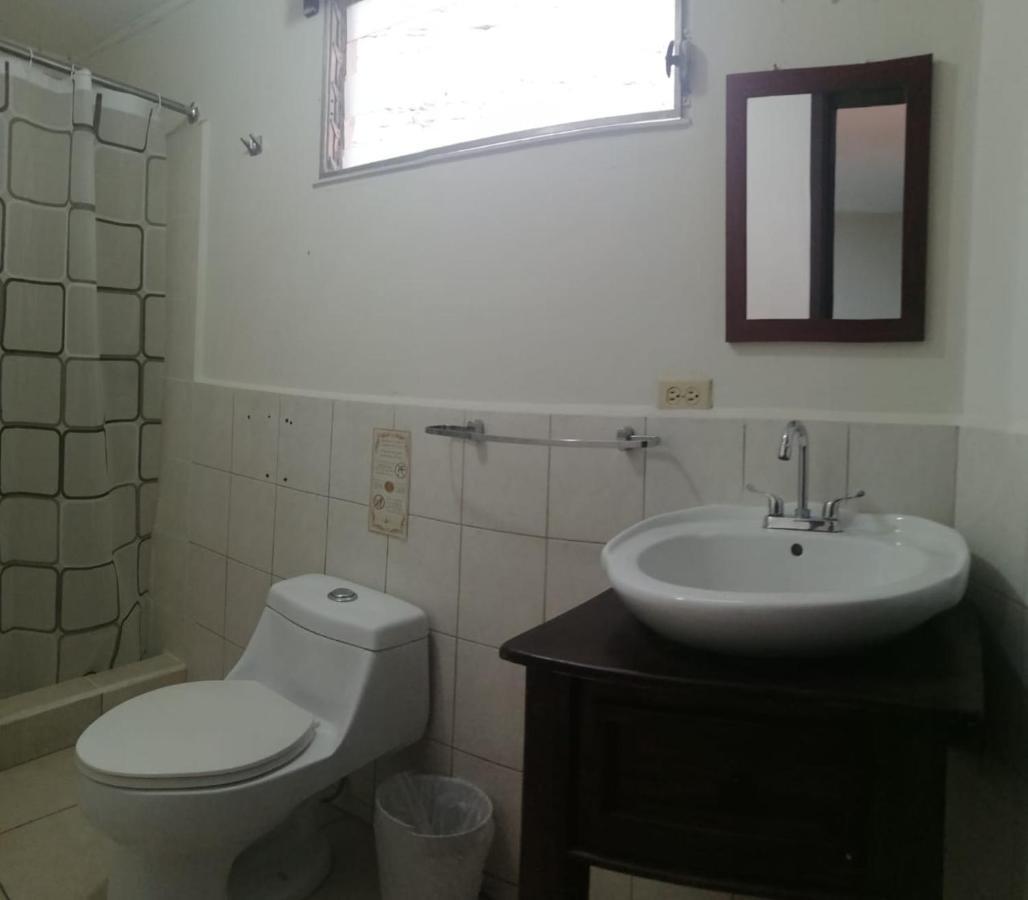 Hotel Ghiza เตกูซิกัลปา ภายนอก รูปภาพ