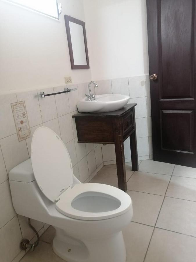 Hotel Ghiza เตกูซิกัลปา ภายนอก รูปภาพ