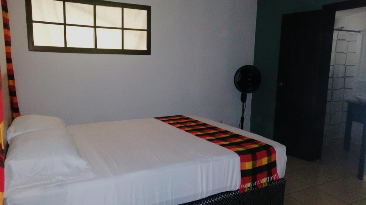 Hotel Ghiza เตกูซิกัลปา ภายนอก รูปภาพ
