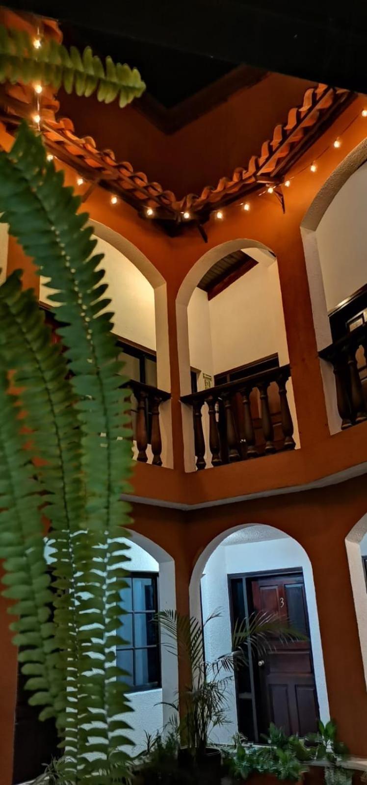 Hotel Ghiza เตกูซิกัลปา ภายนอก รูปภาพ